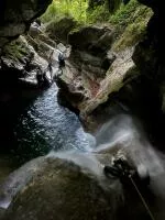 Rappel dans le Canyon du Groin en Savoie