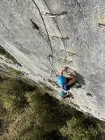 Escalade dans la Via le P'tchi, Savoie