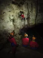 Grotte roche labyrinthe pour ACM et associations de mineurs